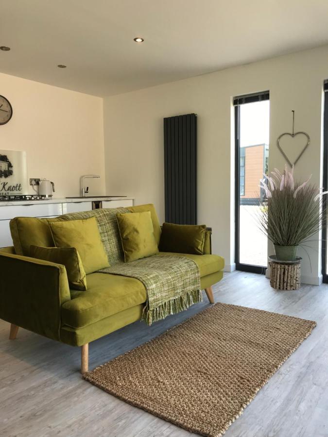Parkknott Retreat Luxury Lodge With Private Hot Tub Askam in Furness エクステリア 写真